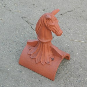 horse head roof finials category